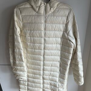 Babaton Cream White Down Puffer Jacket Large Aritzia Super Puff